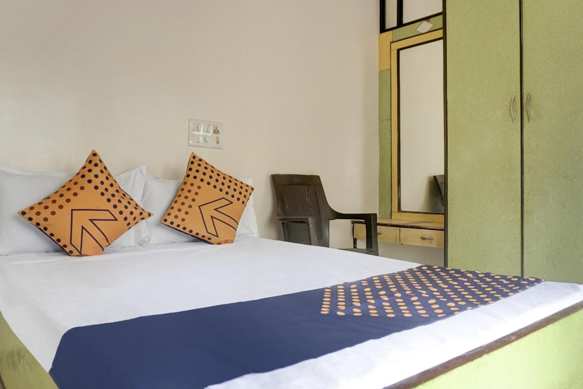 Spot On 74501 Hotel Supriya Garden Vagholi Exteriör bild